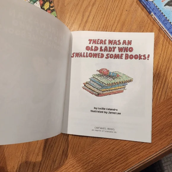 "There Was An Old Lady " Book Bundle - Picture 9 of 16